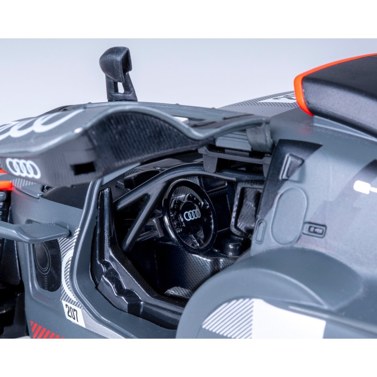 JAMARA AUDI RS Q e-tron Diecast 1:24 grau Tür manuell ab 14 Jahren JAMARA AUDI RS Q e-tron Diecast 1:24 grau Tür manuell ab 14 Jahren