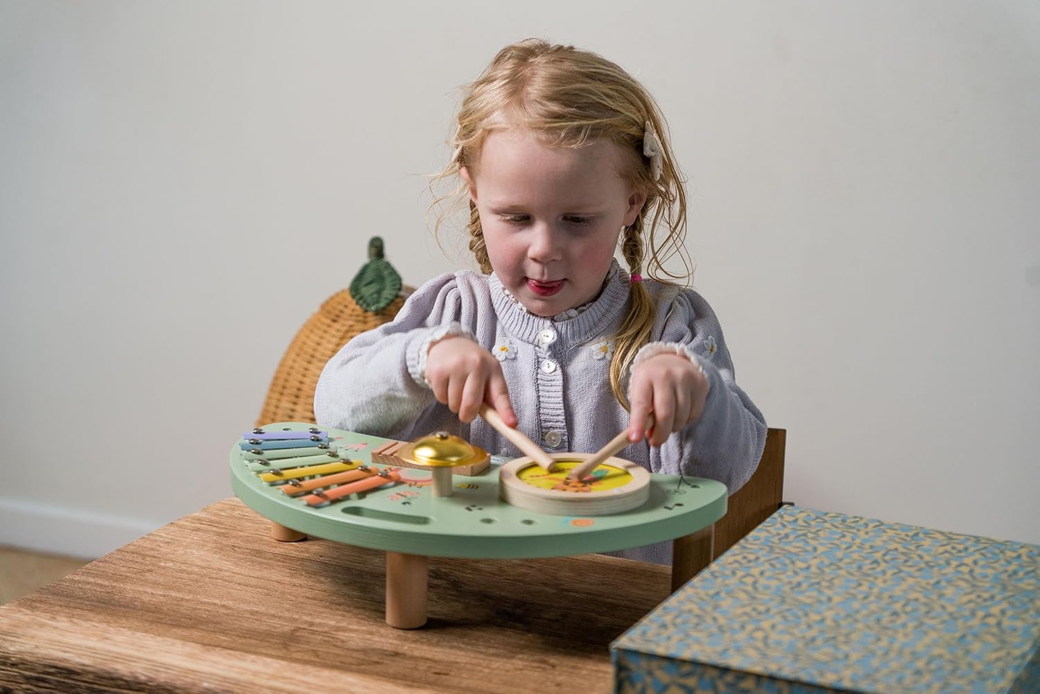 Dantoy 4776 Musikstation - Holzspielset in Geschenkbox, 3-teilig Dantoy 4776 Musikstation - Holzspielset in Geschenkbox, 3-teilig