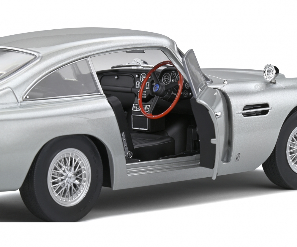 Solido 1:18 Aston Martin DB5 silber