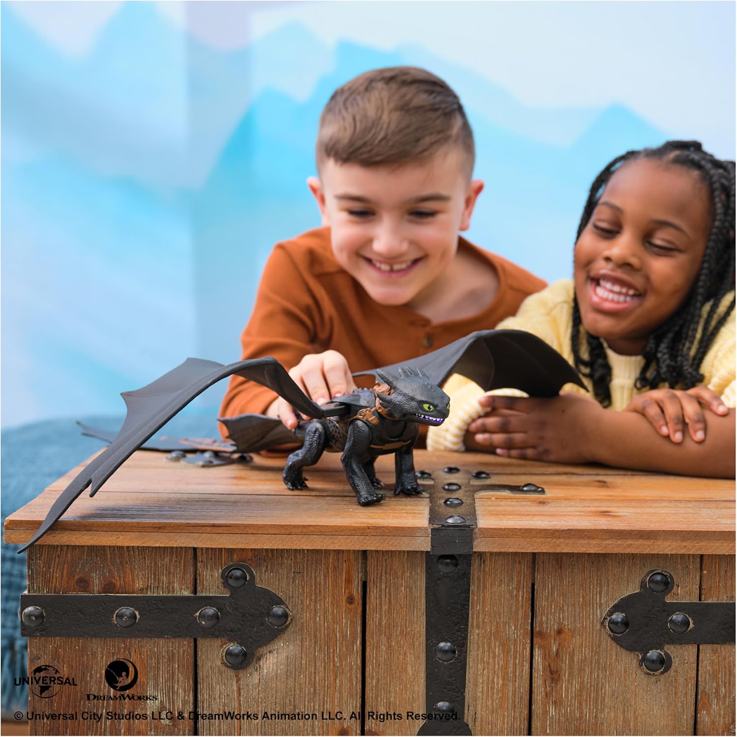 DreamWorks Plasma Blast Ohnezahn - 51cm lange Drachenfigur mit Licht & Sound 6072541 Holz, Junge, Kind, Männlich, Person