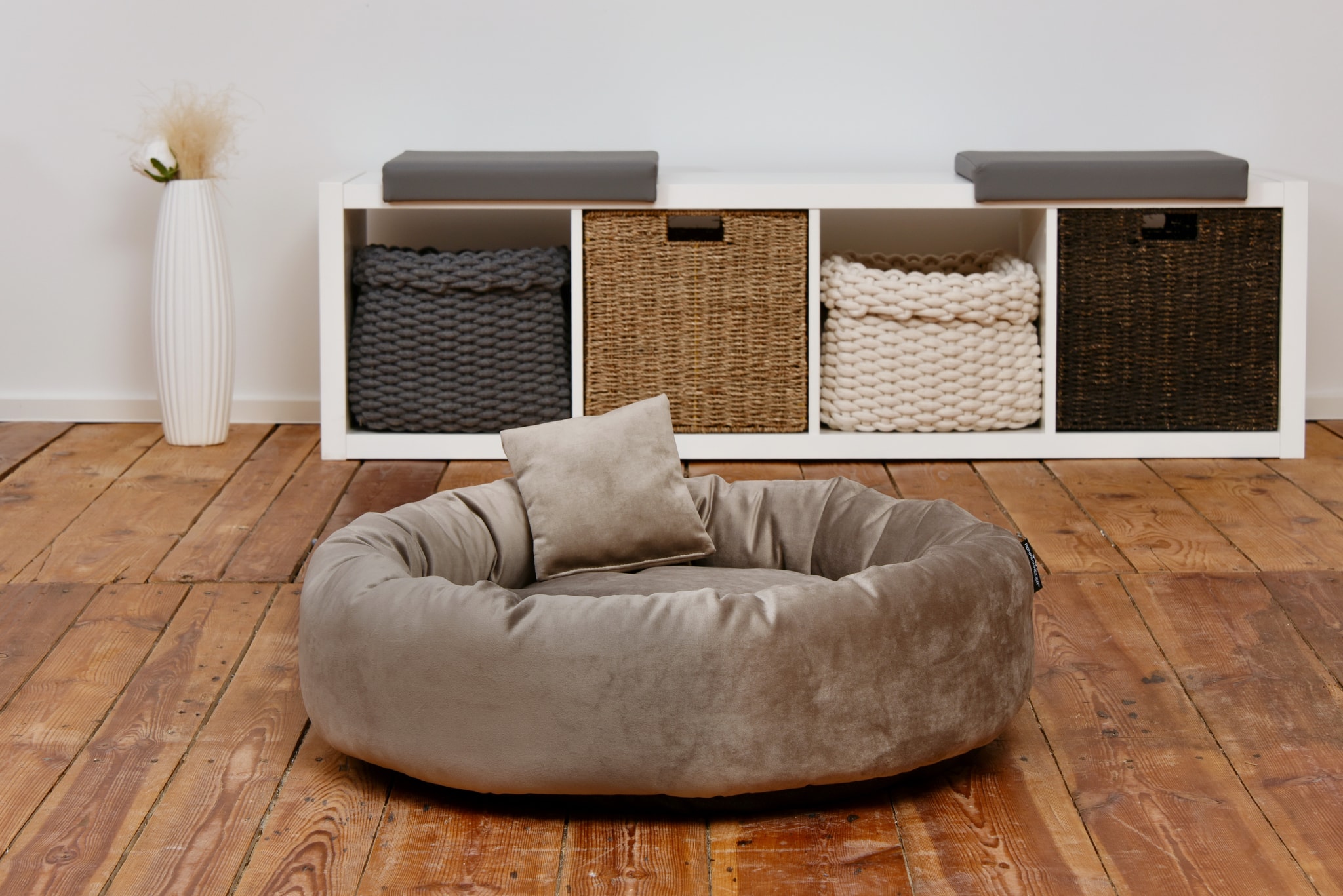 Rohrschneider – RS 22237 – Kuschelinsel Velvet taupe Gr. M – Taupe – Haustiermöbel
