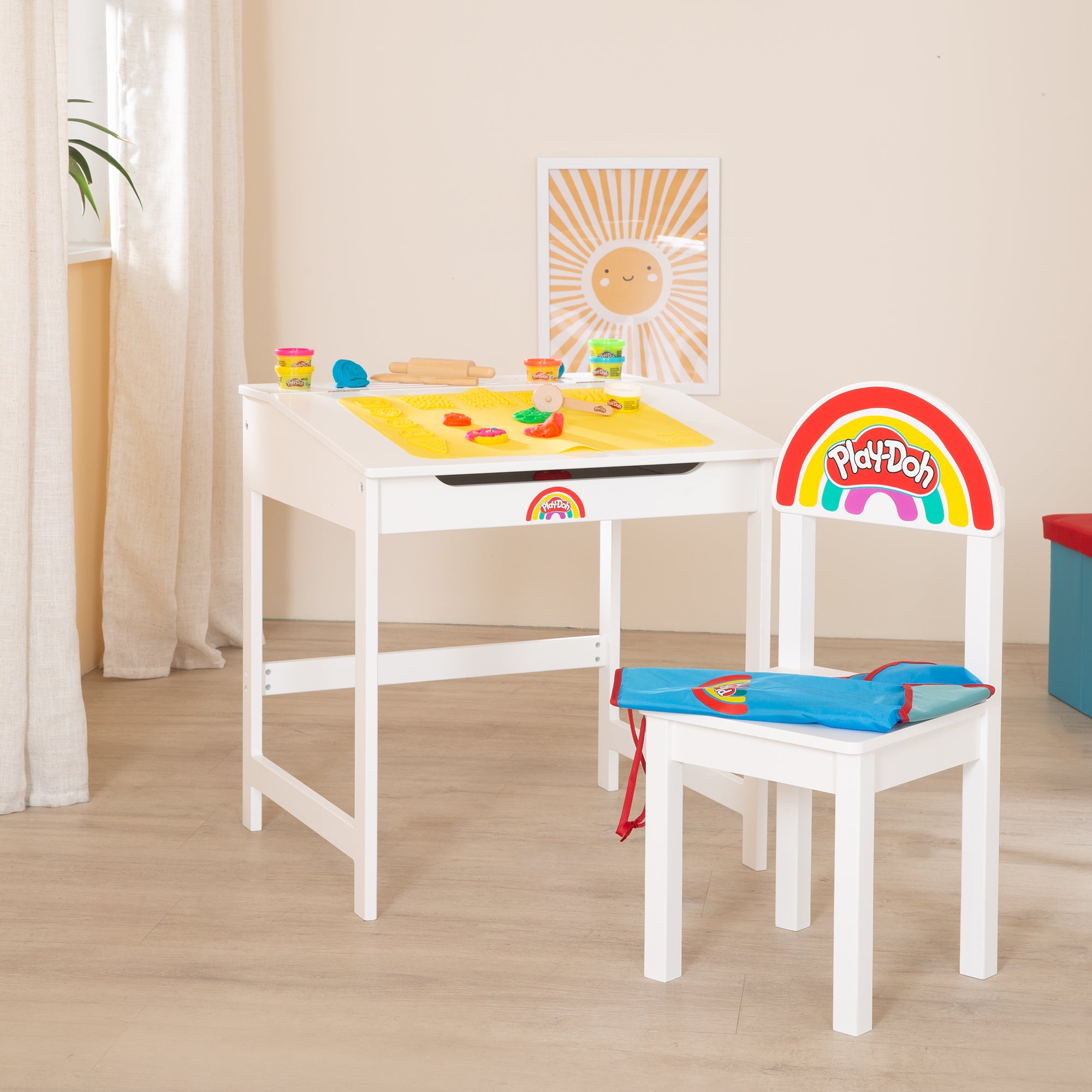 Roba 450024PD1ZU Schulpult mit Stuhl roba x Play-Doh weiß – Spielmöbel - Bild 2 Roba 450024PD1ZU Schulpult mit Stuhl roba x Play-Doh weiß – Spielmöbel - Produktbild 2