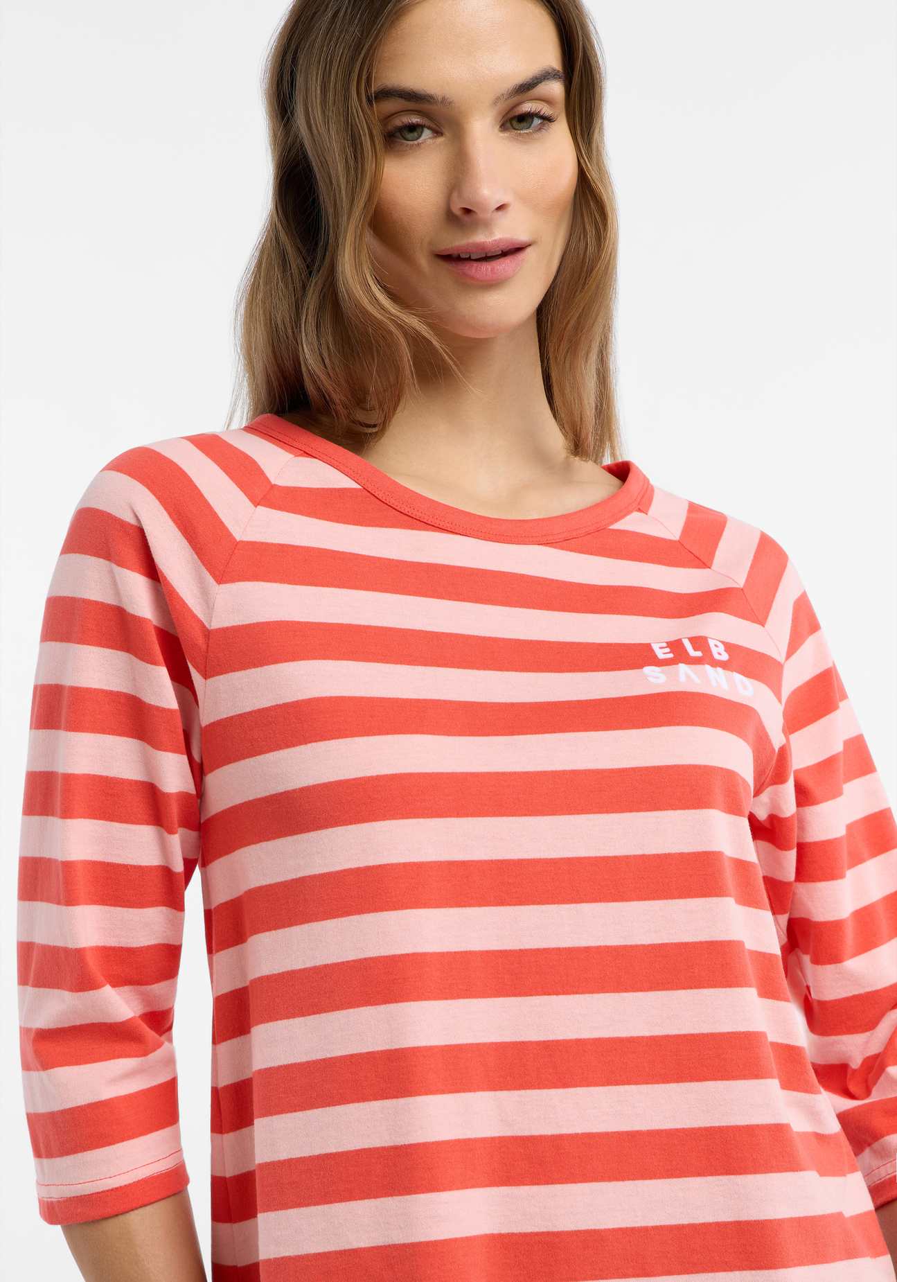 Elbsand Celin 3/4-Arm Shirt in Rot Bild 7 Elbsand Celin 3/4-Arm Shirt in Rot, Produktfoto 7.