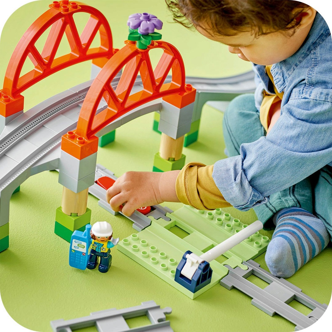 LEGO® DUPLO® Eisenbahnbrücke und Schienen - Erweiterungsset 10426 Person, Spielzeug