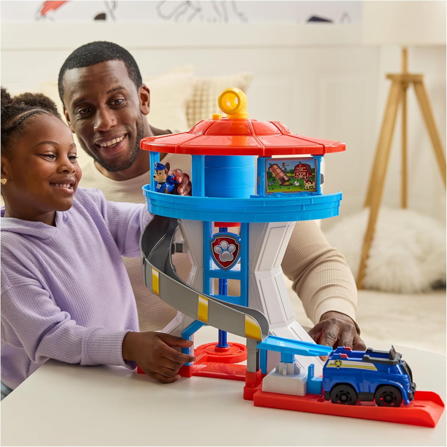 PAW Patrol Lookout Tower Hauptquartier-Spielset von Spin Master PAW Patrol Lookout Tower Playset Hauptquartier-Spielset mit Figuren und Fahrzeugen von Spin Master