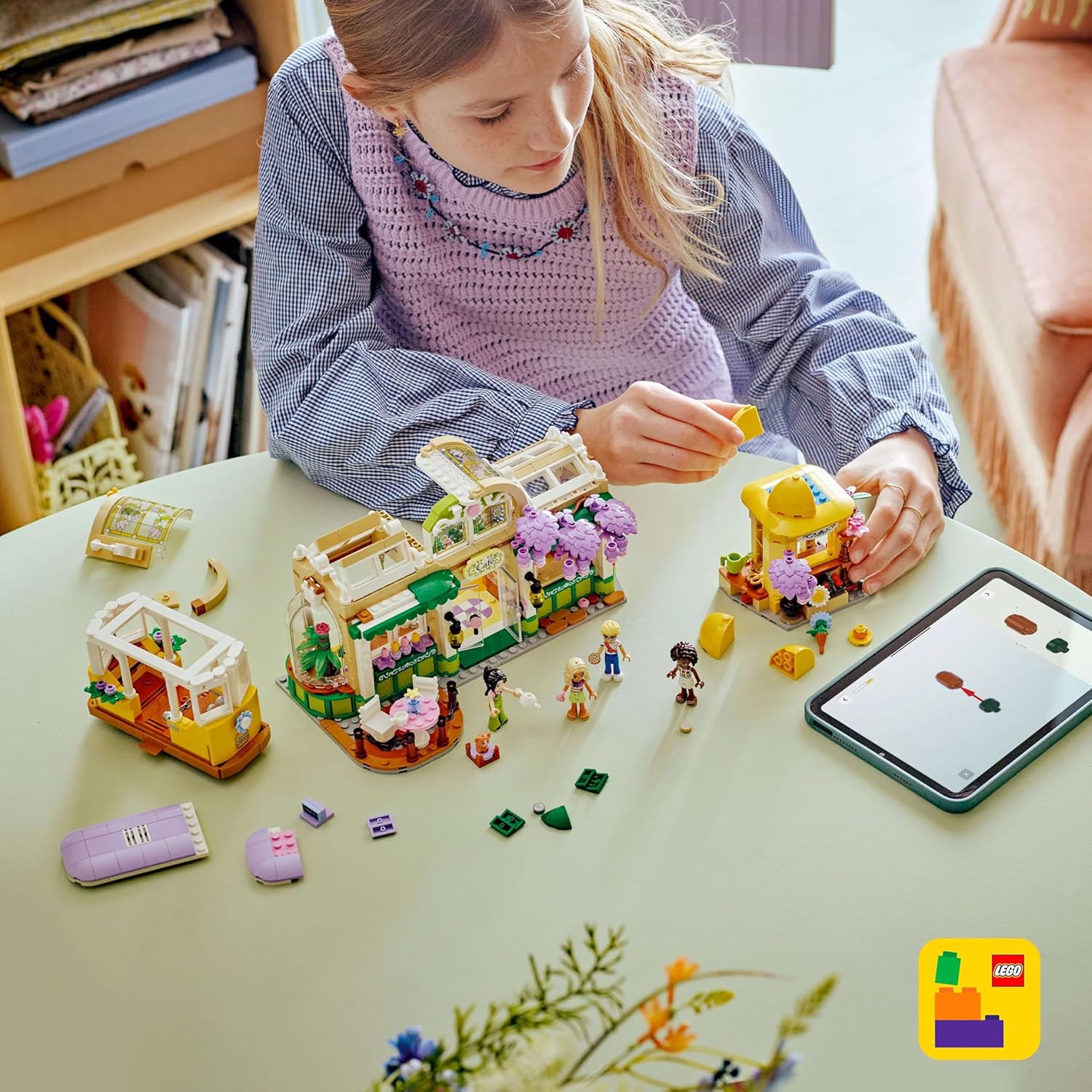 LEGO® Friends 42671 Pflanzencafé und Blumenkiosk