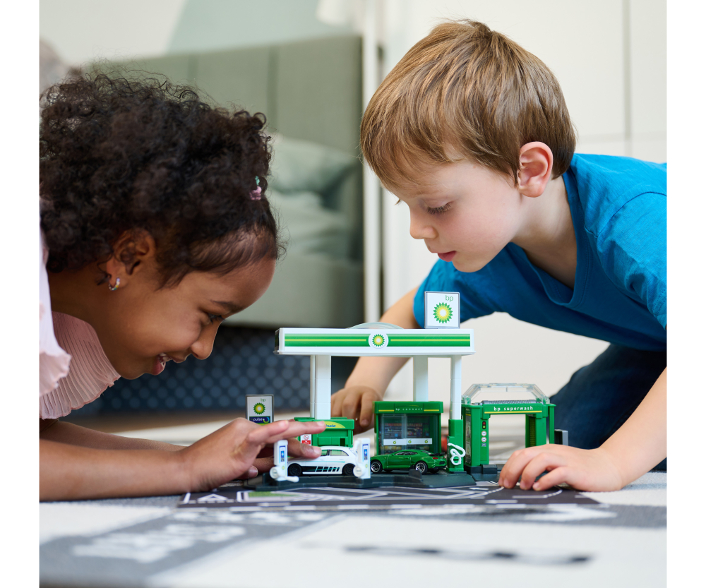 Majorette Petrol Station BP + 1 Vehicle Majorette Petrol Station BP + 1 Vehicle
