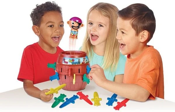 TOMY T7028 Pop Up Pirate!