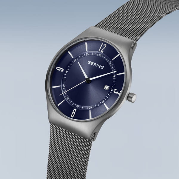 Bering 15940-378 Herrenuhr, Milanaise, Grau/Blau Bering 15940-378 Herrenuhr, Milanaise, Grau/Blau