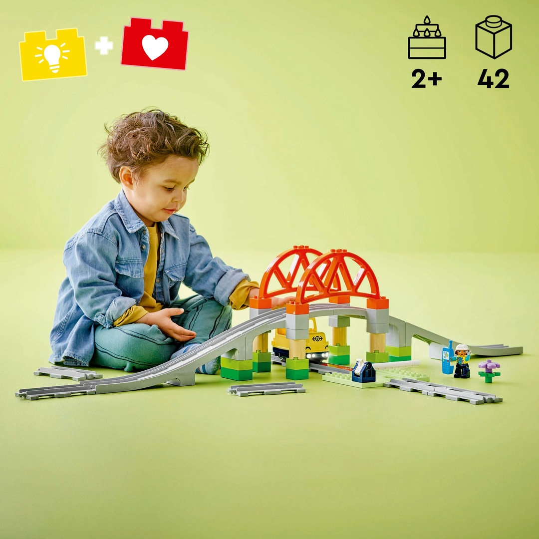 LEGO® DUPLO® Eisenbahnbrücke und Schienen - Erweiterungsset 10426 Junge, Kind, Männlich, Person, Spielbereich