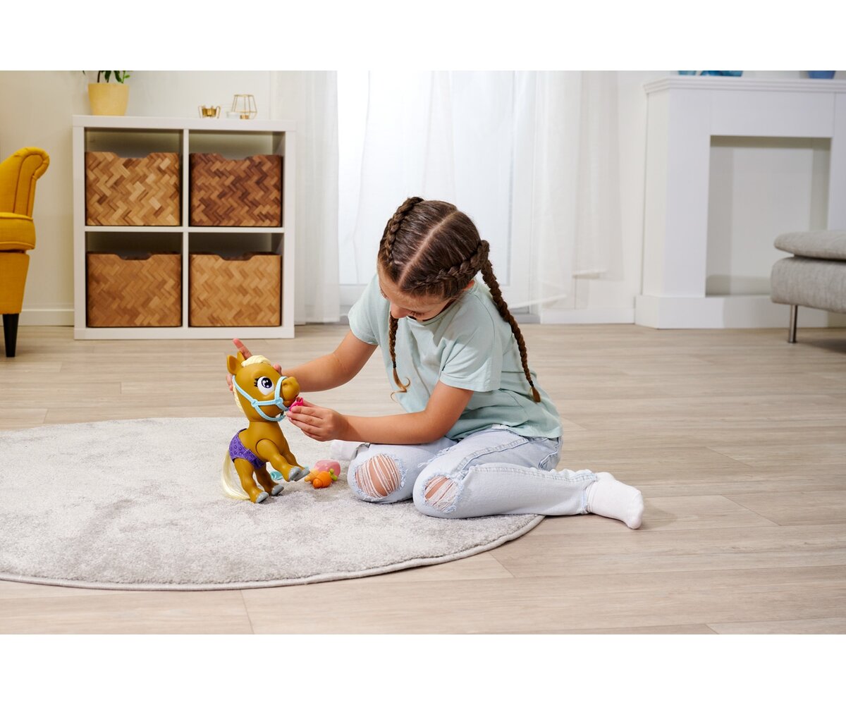 Simba Pamper Petz Pony 105950009 Person, Sitzend, Innenarchitektur, Inneneinrichtung, Socke