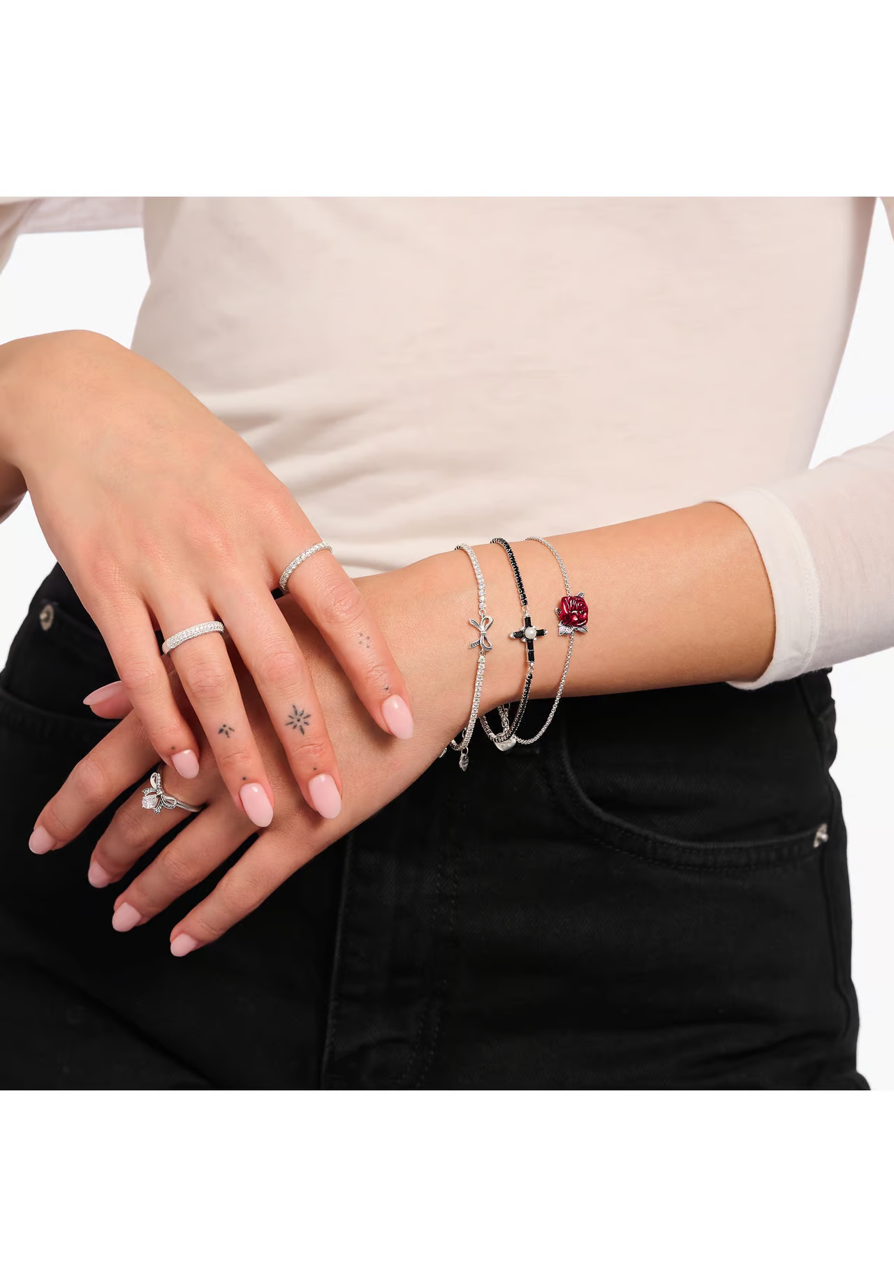 Thomas Sabo Armband Schleifen mit weißen Steinen A2172-643-14-L19V Zubehor, Armreif, Finger, Hand, Manschette
