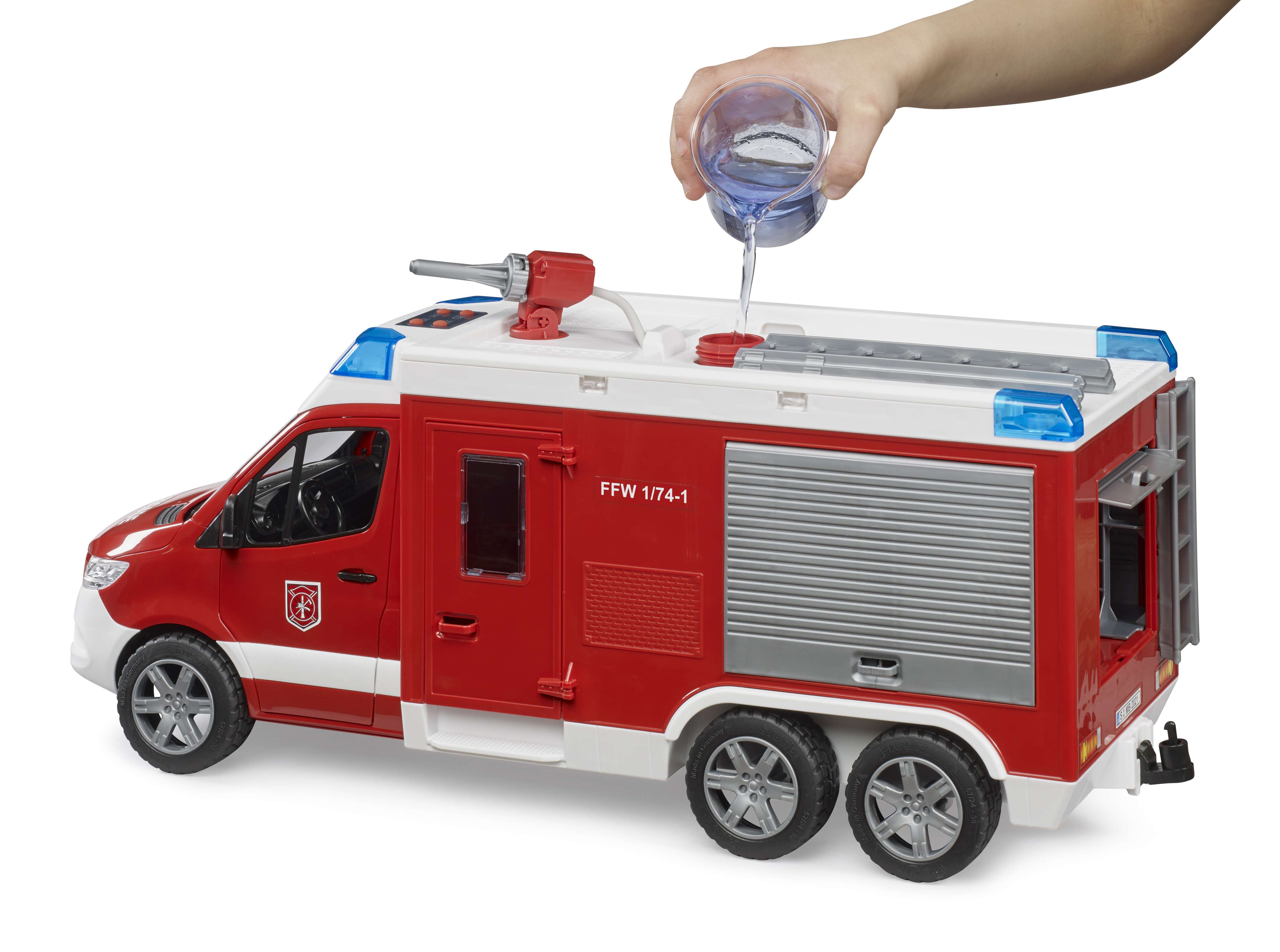 BRUDER 02680 - MB Sprinter Feuerwehrrüstwagen mit Light & Sound Modul - Bild 8