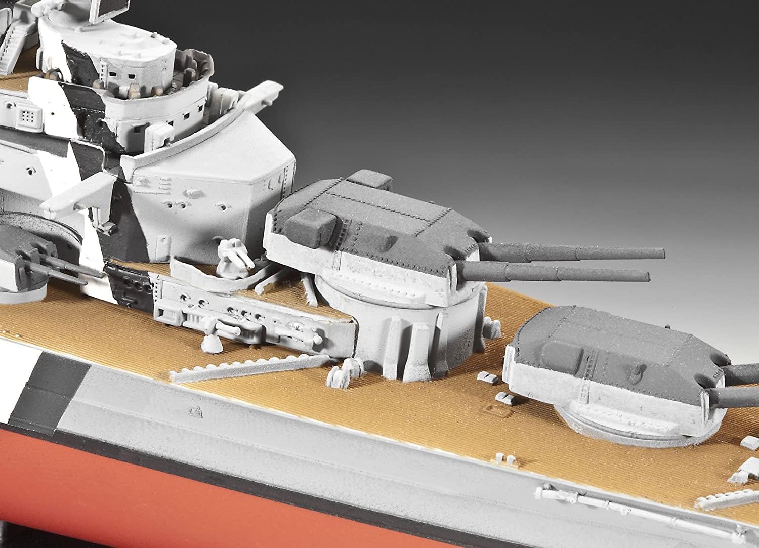 Revell 05098 Battleship Bismarck Modellbausatz 1:700 Revell 05098 Battleship Bismarck Modellbausatz 1:700