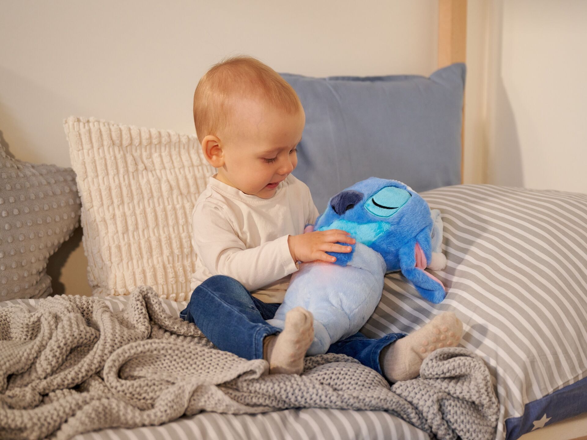 Produktfoto - SIMBA - Disney Schlafender Stitch, 31cm - Modell SIMBA 6315870637 Produktbild fuer Online-Shop