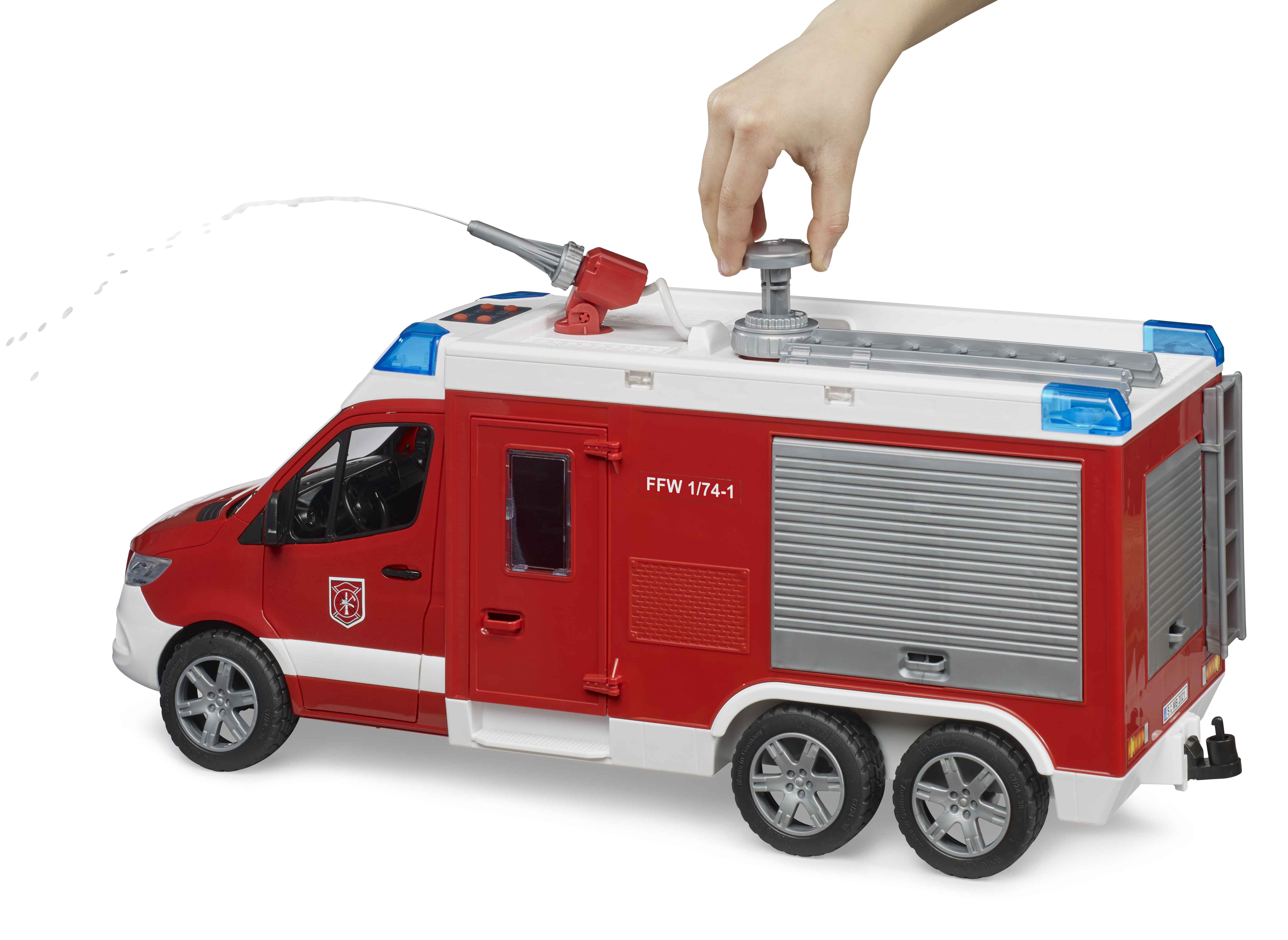 BRUDER 02680 - MB Sprinter Feuerwehrrüstwagen mit Light & Sound Modul - Bild 9