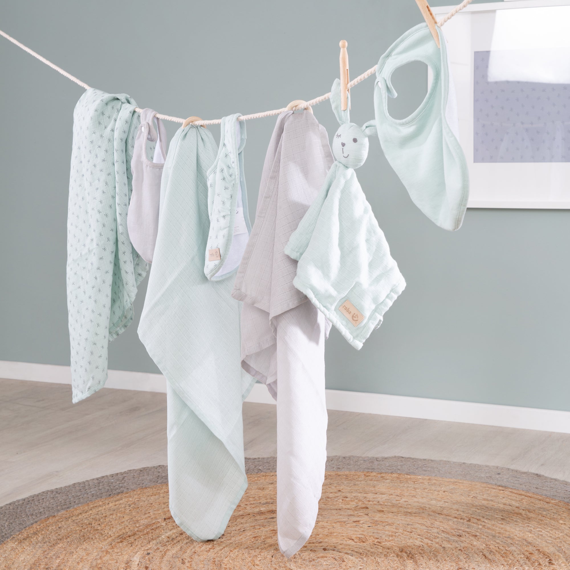 Roba 240S02T3 Geschenkset Baby Essentials grün frosty green – Heim Textilien - Bild 2 Roba 240S02T3 Geschenkset Baby Essentials grün frosty green – Heim Textilien - Produktbild 2