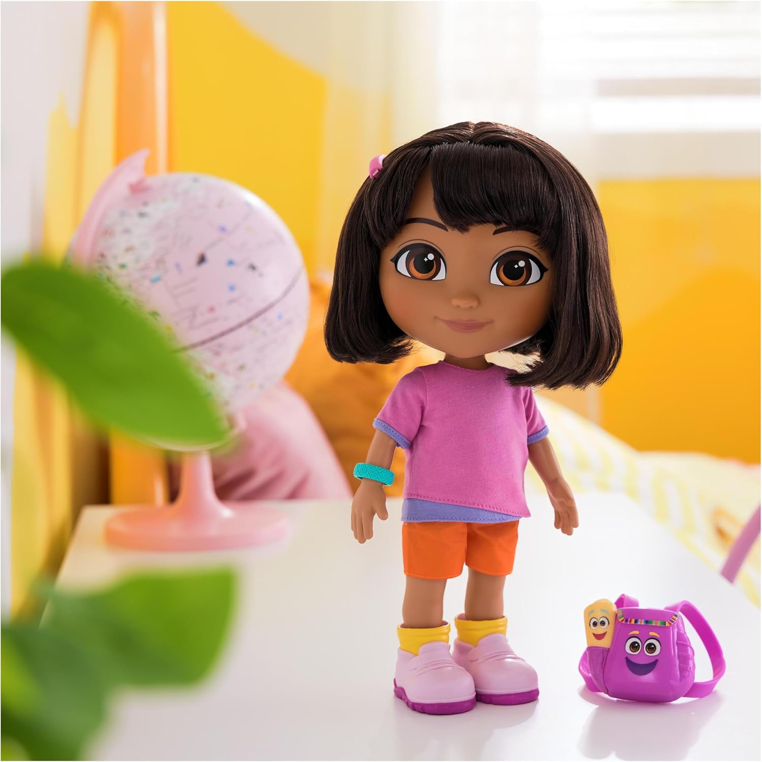 Dora the Explorer Best Friend Puppe von Spin Master Dora the Explorer Best Friend Puppe Weiche Stoffpuppe mit braunen Haaren, rosa Oberteil und orangefarbener Hose
