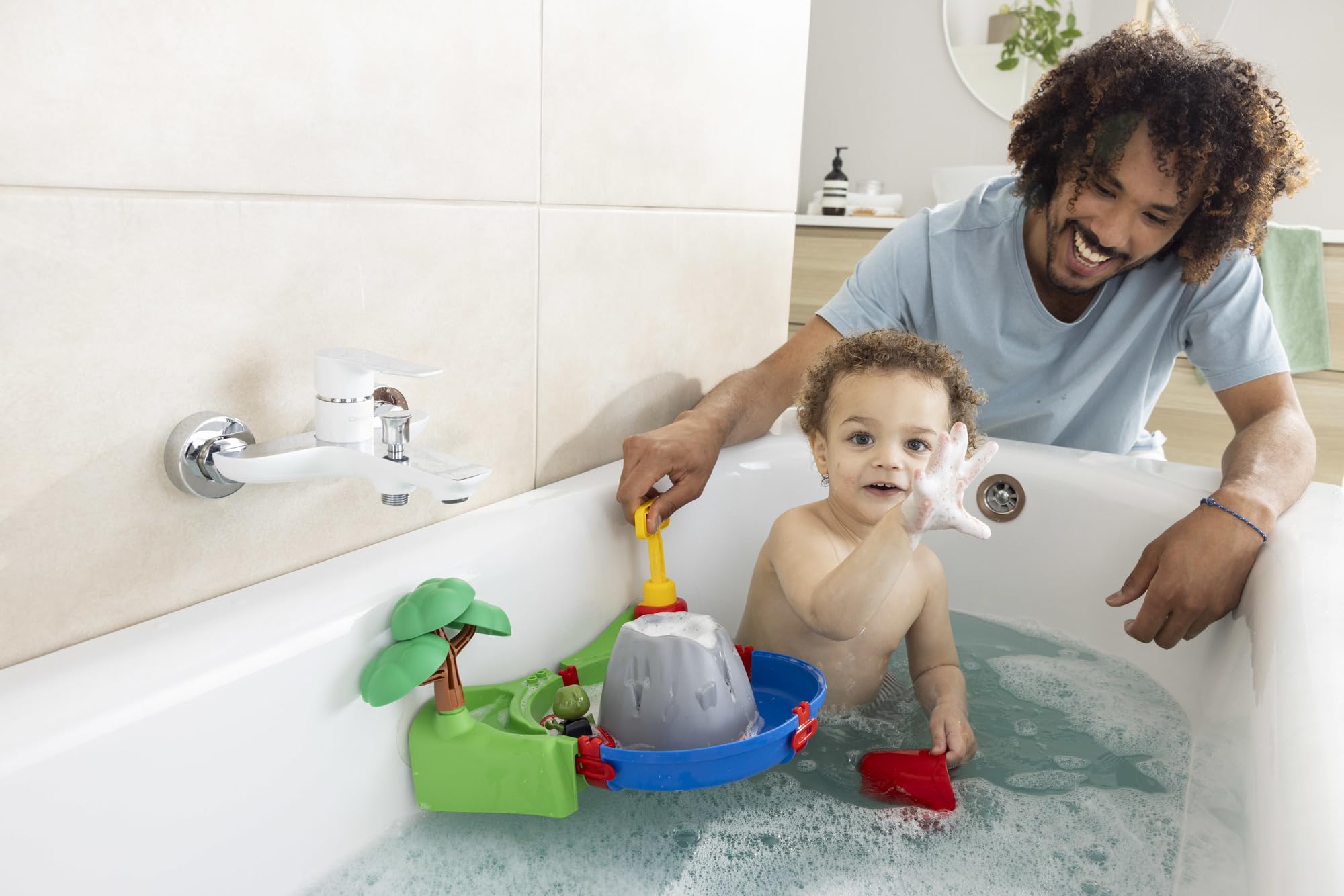 AquaPlay Sploshy Volcano DE Baden, Badewanne, Person, Wanne, Baby