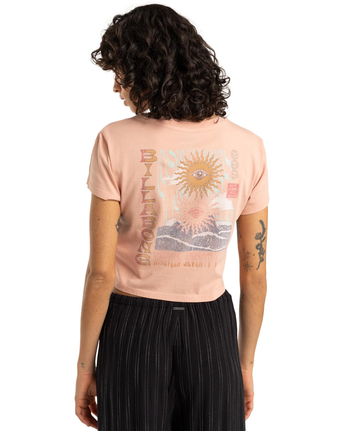 Billabong Vibes Around - T-Shirt mit kurzen Ärmeln für Frauen. Hellorange GR. L