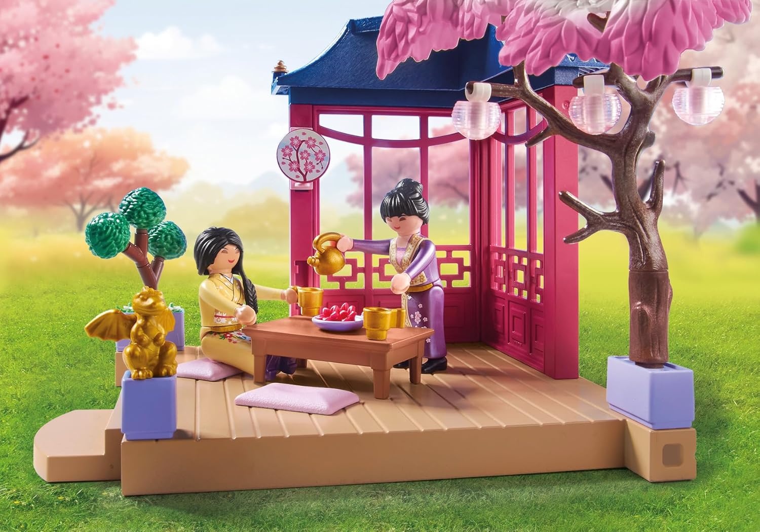 PLAYMOBIL 71762 - My Life: Asiatischer Garten mit Pandafütterung & Teezeremonie Gras, Pflanze, Draußen, Person