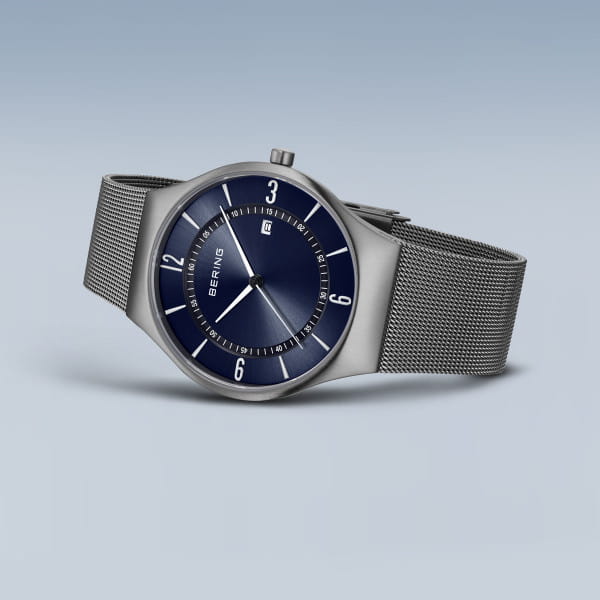 Bering 15940-378 Herrenuhr, Milanaise, Grau/Blau Bering 15940-378 Herrenuhr, Milanaise, Grau/Blau