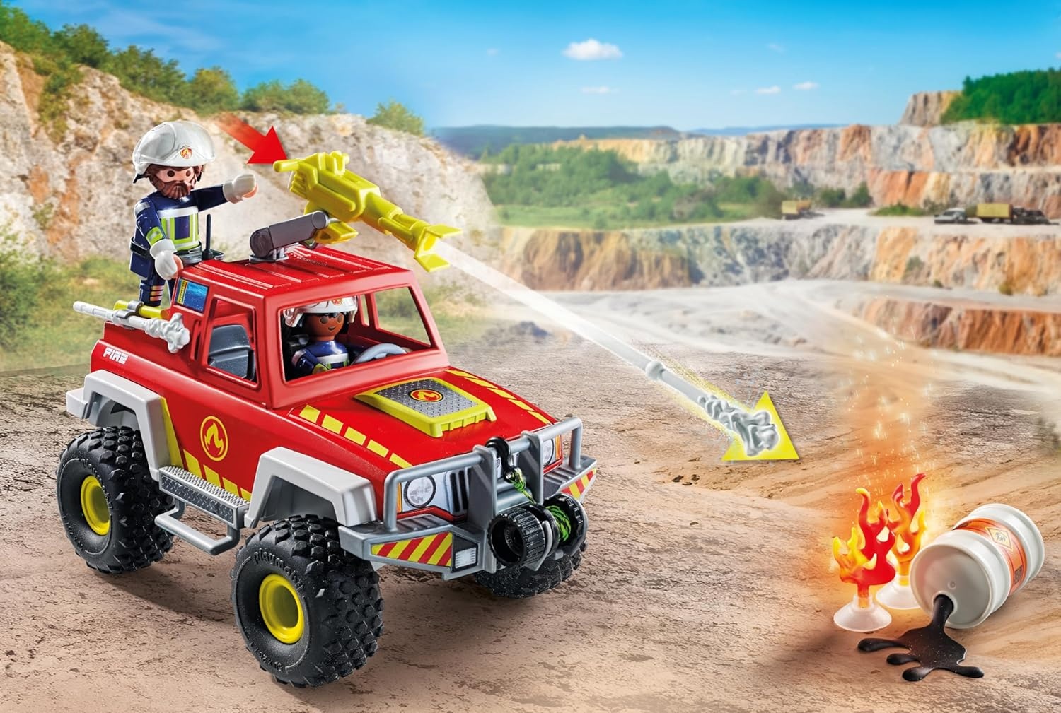 PLAYMOBIL 71824 - Action Heroes: Feuerwehrtruck mit Figur & Ölfass-Einsatz Person