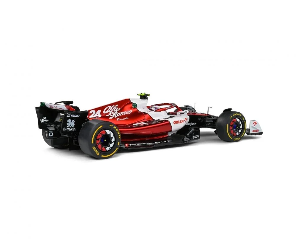 Solido Alfa Romeo Guanyu, Weiß 01:18 421182170
