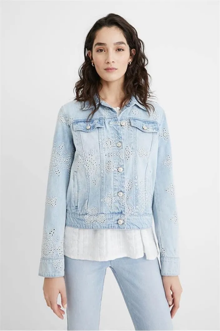 Desigual Damen Jeansjacke „Chaq Calm“ - Denim 21SWED155007 GR. 40 Desigual Damen Jeansjacke „Chaq Calm“ - Denim 21SWED155007 GR. 40