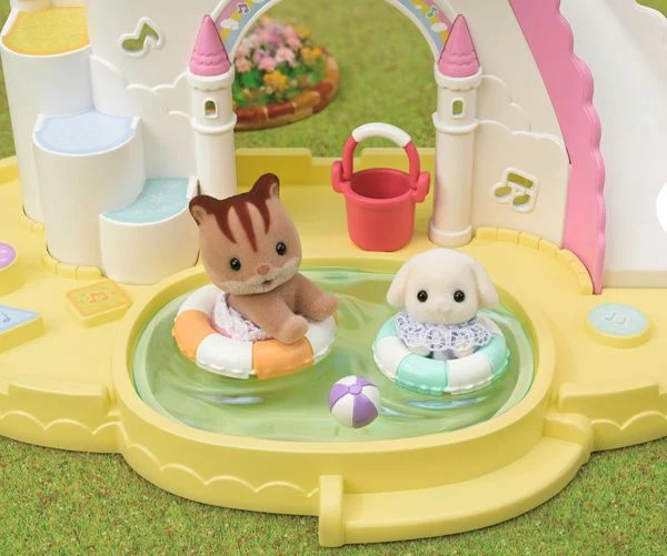Sylvanian Families 5746 Erlebniskindergarten Sandkasten und Pool Sylvanian Families 5746 Erlebniskindergarten Sandkasten und Pool