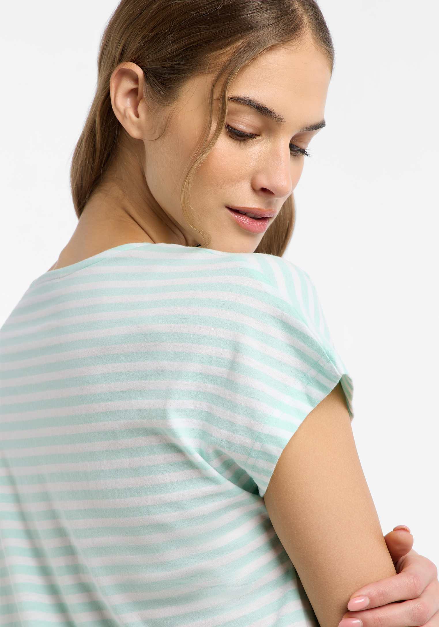 Elbsand Selma T-Shirt in Mintgrün Bild 6 Elbsand Selma T-Shirt in Mintgrün, Produktfoto 6.