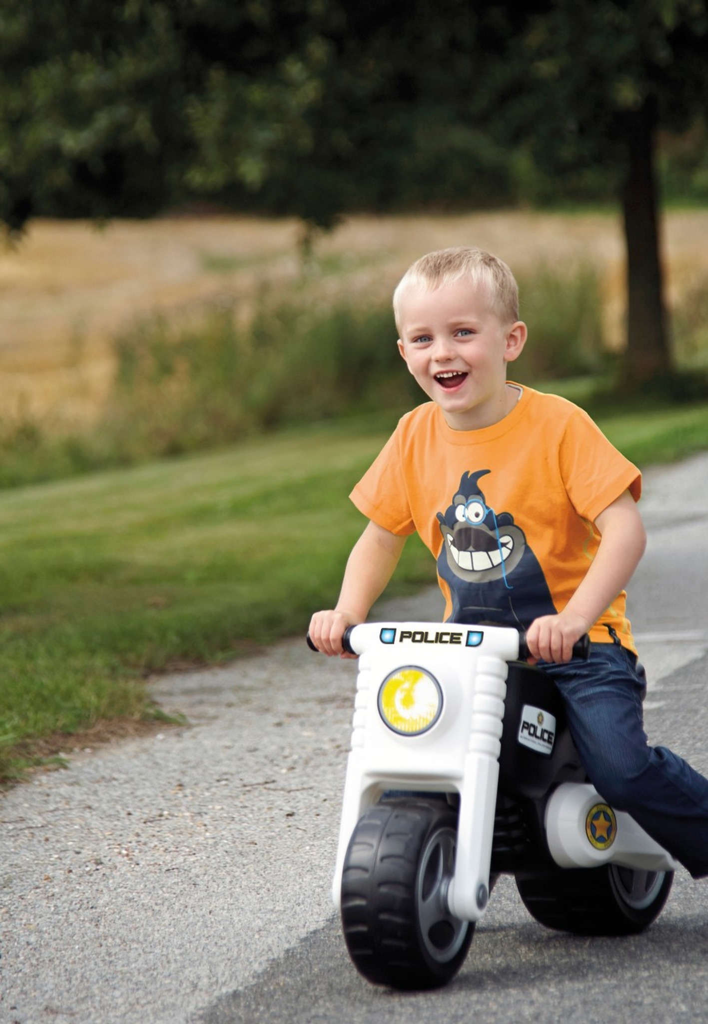Dantoy 3370 Polizei Motorrad - Kinderfahrzeug mit 2 Rädern, L: 72 cm Dantoy 3370 Polizei Motorrad - Kinderfahrzeug mit 2 Rädern, L: 72 cm