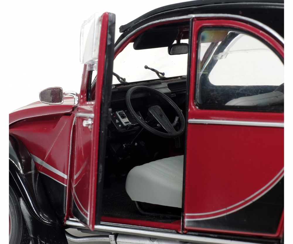 Solido 1:18 Citroen 2CV6 CHARLESTON