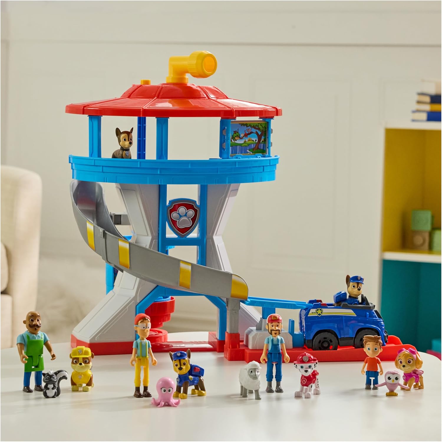 PAW Patrol Lookout Tower Hauptquartier-Spielset von Spin Master PAW Patrol Lookout Tower Playset Hauptquartier-Spielset mit Figuren und Fahrzeugen von Spin Master