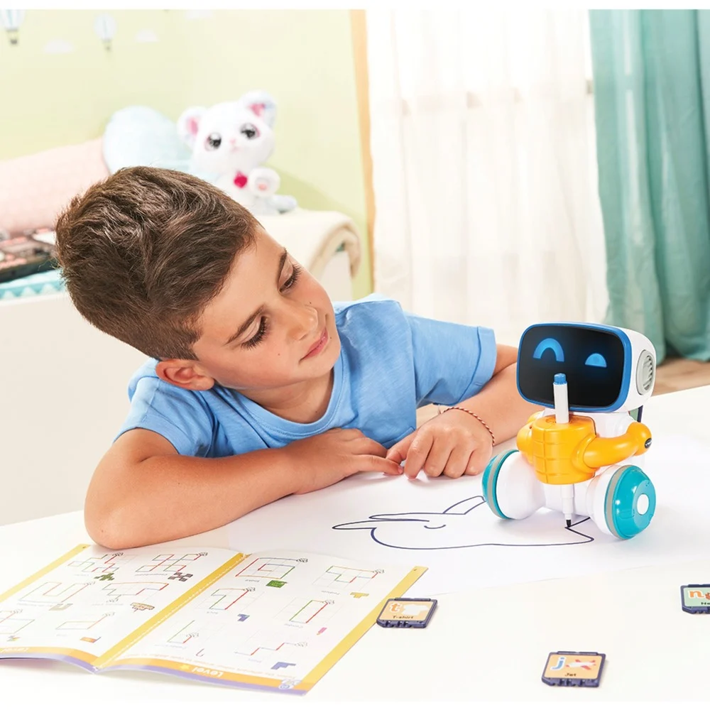 VTech Codi, der clevere Mal-Roboter interaktiv ab 4 Jahren VTech Codi, der clevere Mal-Roboter aus Kunststoff -0,55 kg, 3 Modi Vorlage, Malen, Codieren, 15 Chipkarten, 99 Motive, LED-Augen, kindersicheres Batteriefach, ab 4 J.,