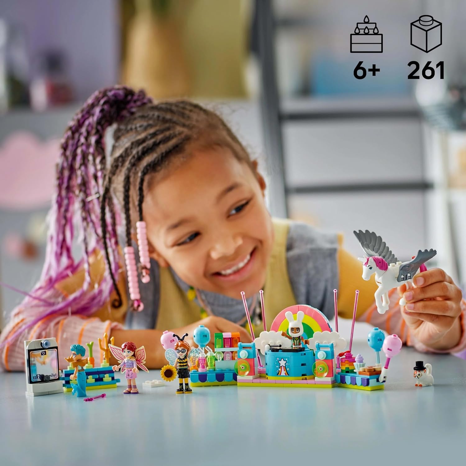 LEGO Icons 10334 Retro-Radio in Braun und Beige mit Drehknöpfen und Antenne aus LEGO-Steinen LEGO 10334 Icons Retro-Radio Bauset mit Soundfunktion