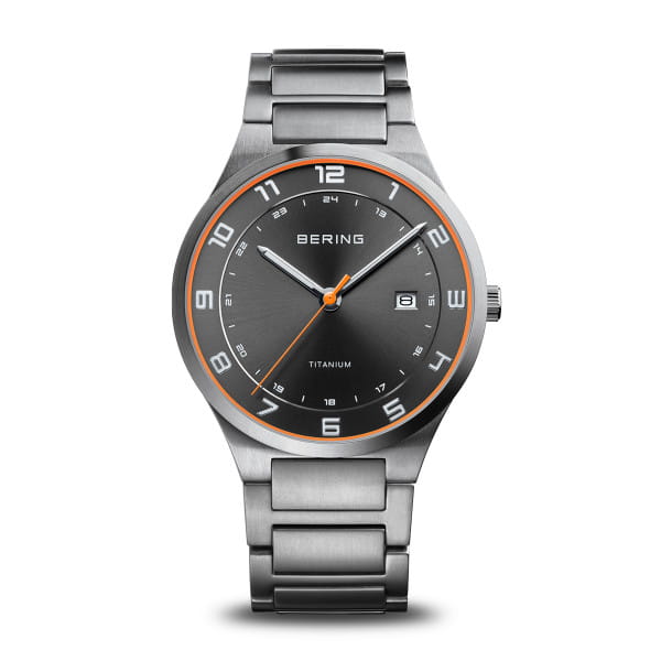 Bering 15139-709 Herrenuhr, Titan, Silber Bering 15139-709 Herrenuhr, Titan, Silber