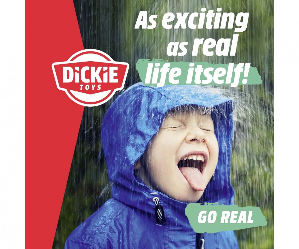Bekleidung, Mantel, Person, Gesicht, Regenmantel