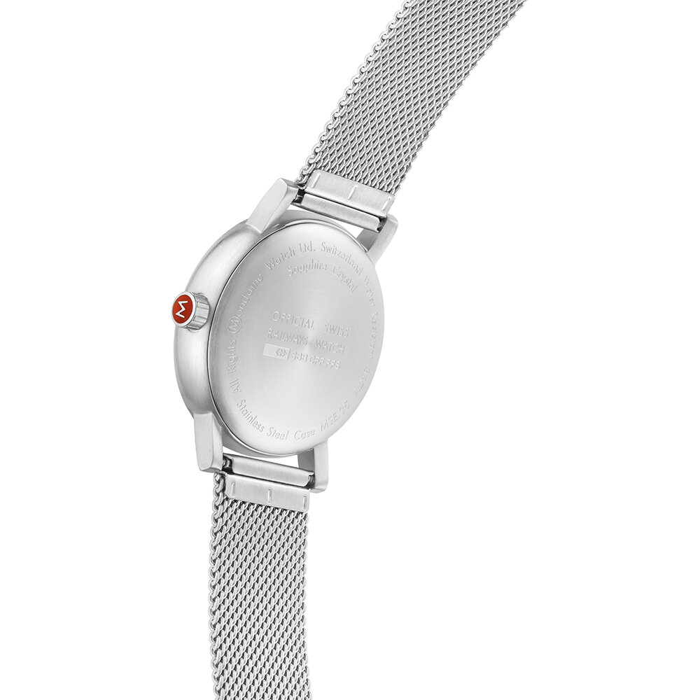 Mondaine evo2 316L Stainless steel Wiße MSE.35110.SM Armbanduhr, Arm, Körperteil, Person
