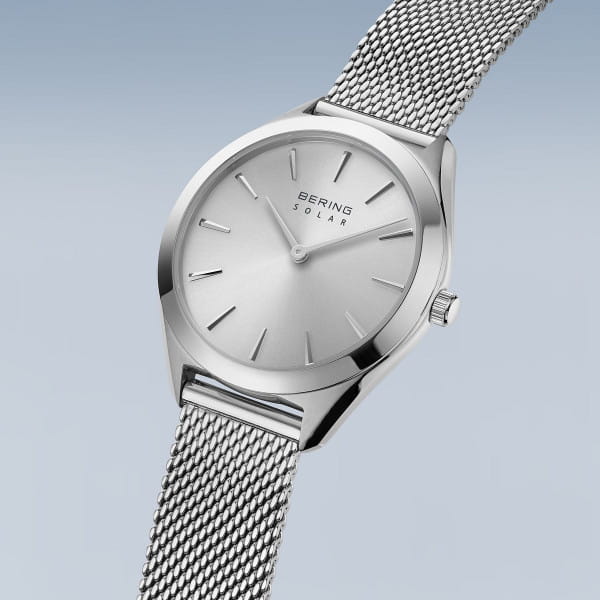 Bering 17331-000 Damenuhr, Milanaise/Solar, Silber Bering 17331-000 Damenuhr, Milanaise/Solar, Silber
