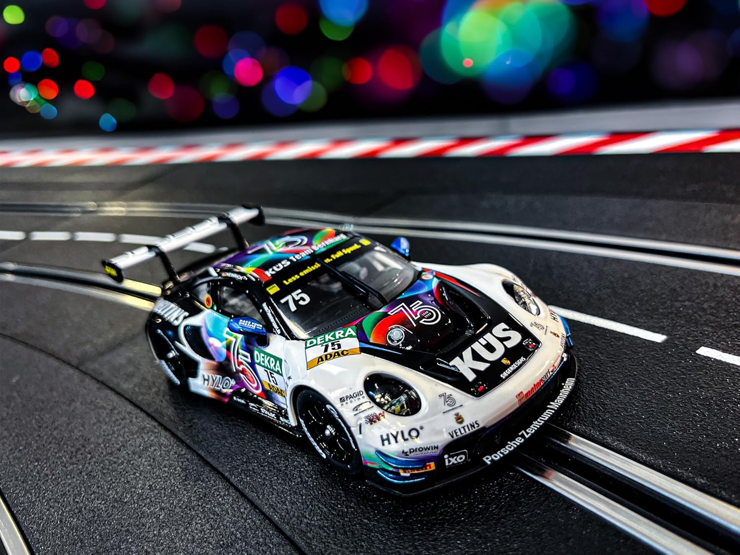 Carrera Porsche 911 GT3 R "Team Bernhard. No.75" - Evolution Slotcar im Maßstab 1:32 20027764 Abenteuer, Autorennen, Auto, Rennwagen, Fahrzeug