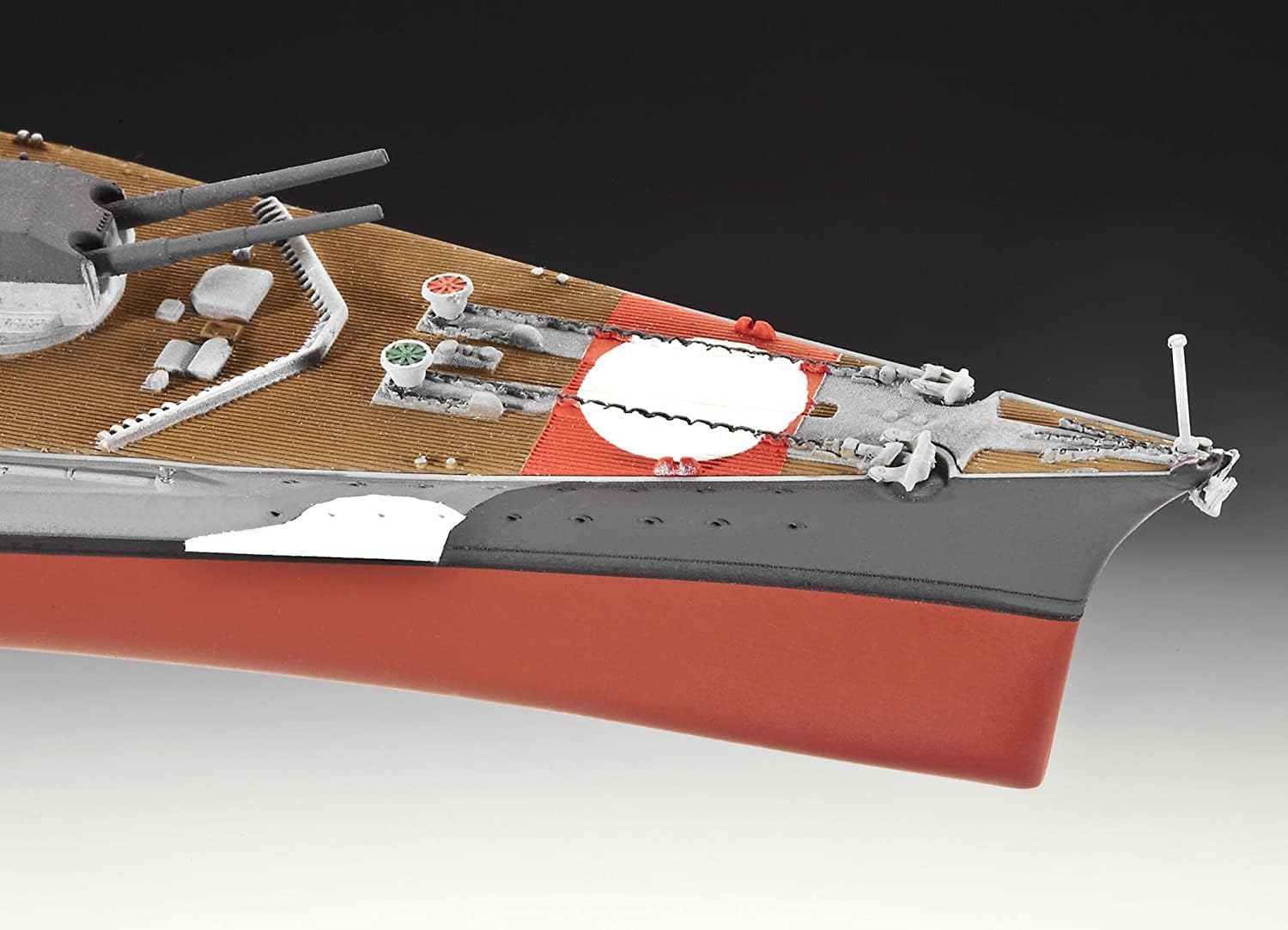 Revell 05098 Battleship Bismarck Modellbausatz 1:700