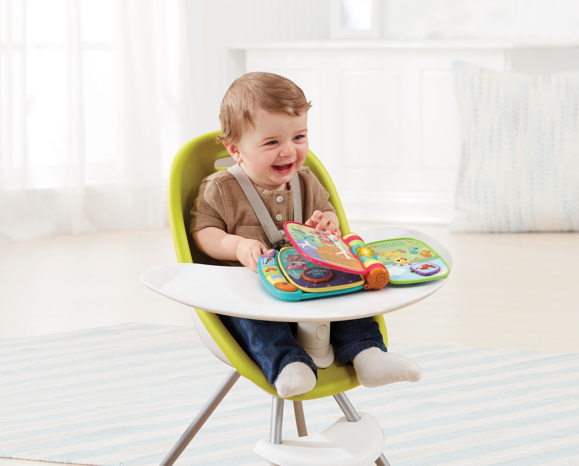 VTech Mein erstes Liederbuch bunt 6 Seiten mit Liedern & Klaviertasten, ab 6 Monaten VTech Mein erstes Liederbuch bunt mit 6 singenden Liedern, 5 Instrumententasten, Stern blinkt zur Musik und Bewegungselemente, fördert Motorik & Hörsinn, ab 6 Monaten,