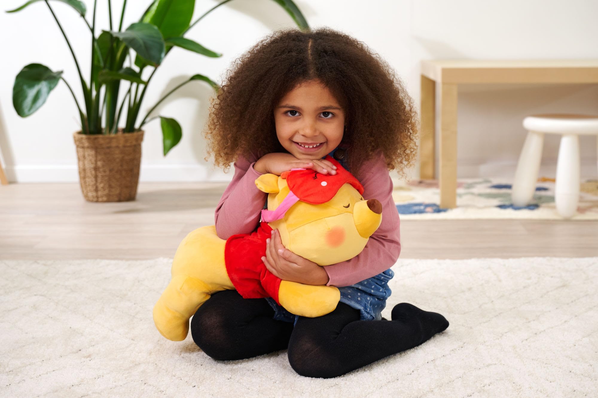 Snuglets Wellbeing Winnie the Pooh 40 cm 6315870577 Person, Photographie, Portrait, Sitzen, Kind