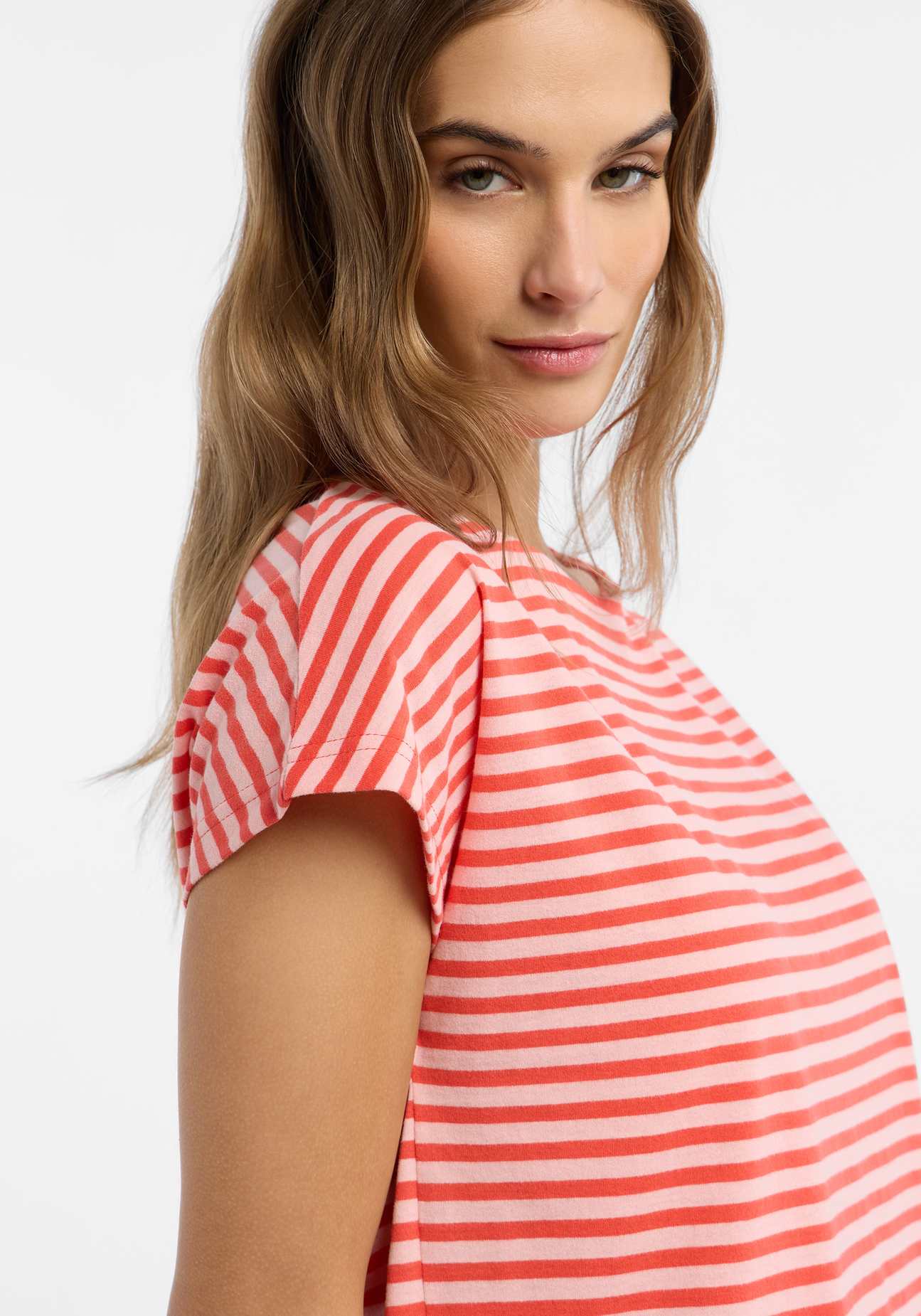 Elbsand Selma T-Shirt in Rot Bild 6 Elbsand Selma T-Shirt in Rot, Produktfoto 6.