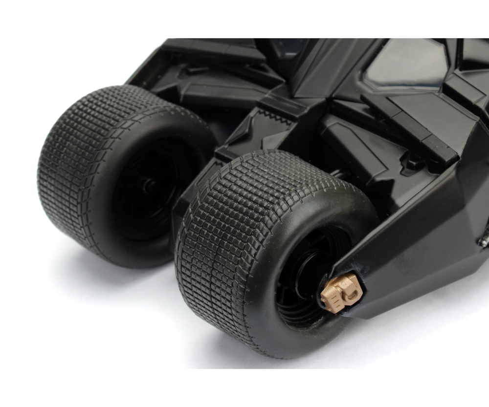 Jada Batman The Dark Knight Batmobile 1:24