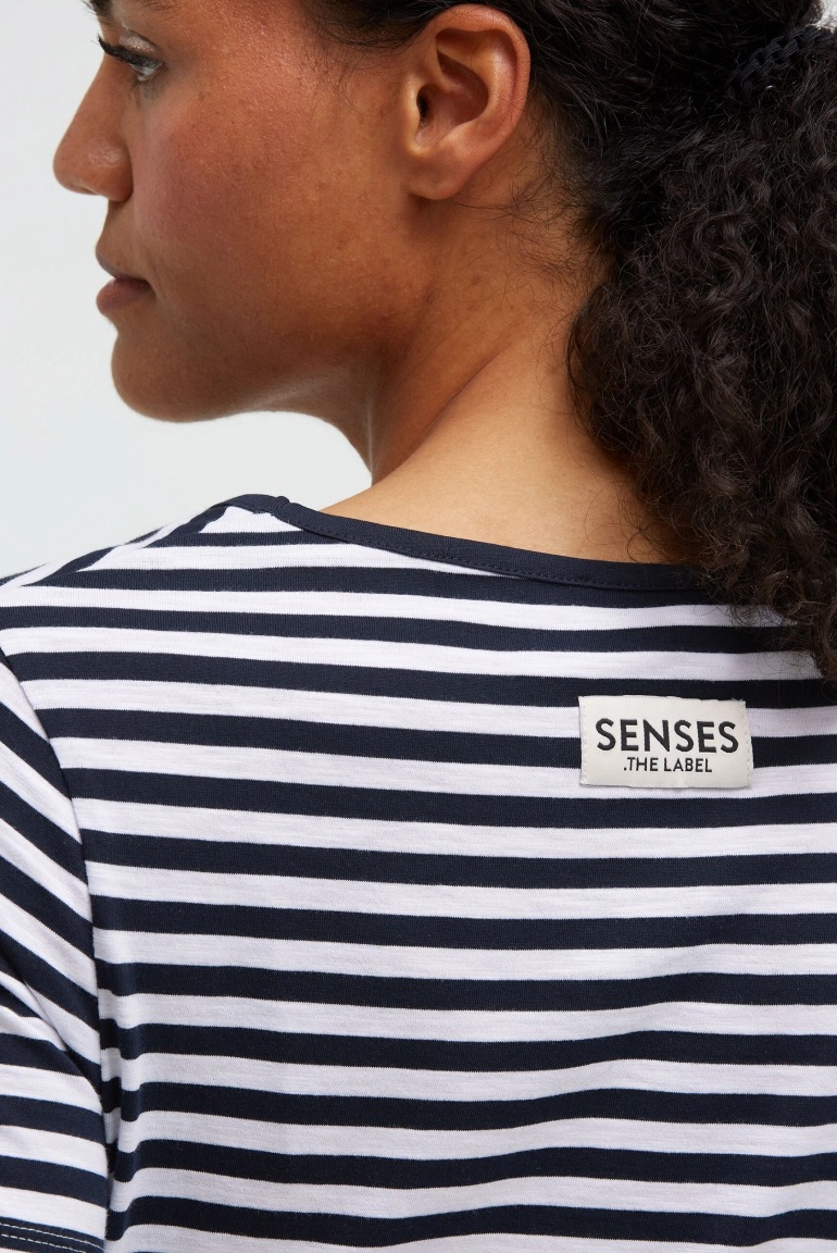 SENSES Gestreiftes T-Shirt TIM:MI mit V-Ausschnitt night navy / opticwhite