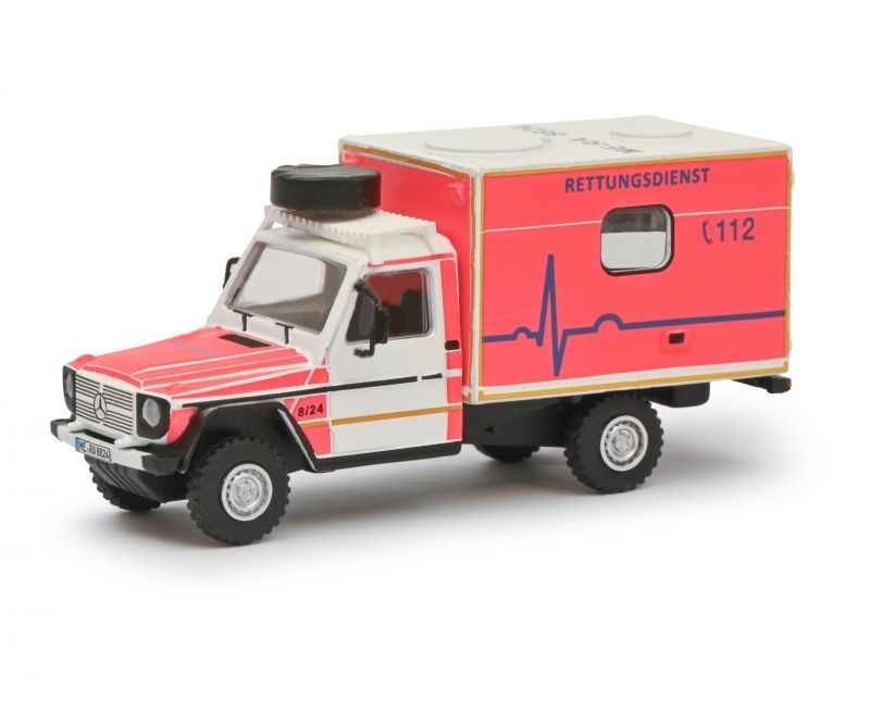 Schuco_Mercedes-Benz_Mhi_Gki._Kreuz_Rot_1:87_452674300