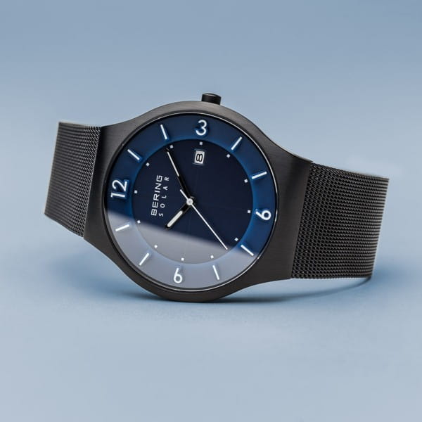 Bering 14440-227 Herrenuhr, Milanaise/Solar, Schwarz Bering 14440-227 Herrenuhr, Milanaise/Solar, Schwarz