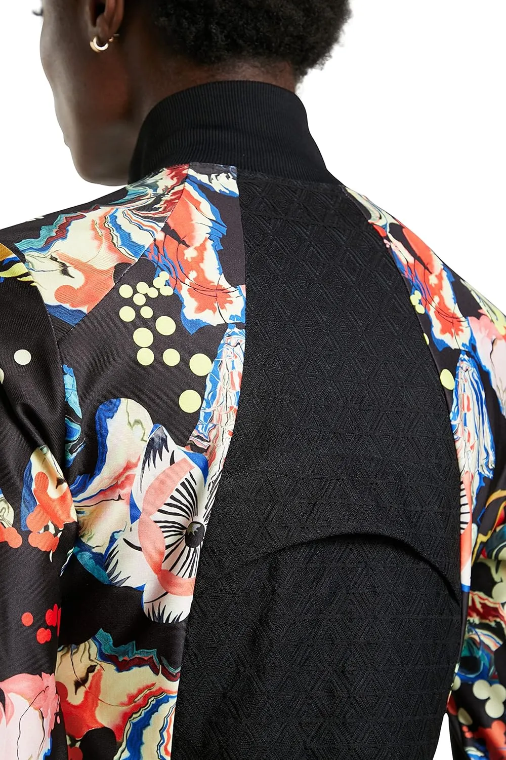 Desigual Damen Jacke „Berna“ by M. Christian Lacroix - Schwarz mit Blumenmuster 21WWSK312000 GR. M Desigual Damen Jacke „Berna“ by M. Christian Lacroix - Schwarz mit Blumenmuster 21WWSK312000 GR. M